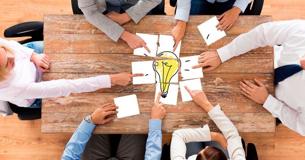 Growth Hacking Tactics & Playbooks